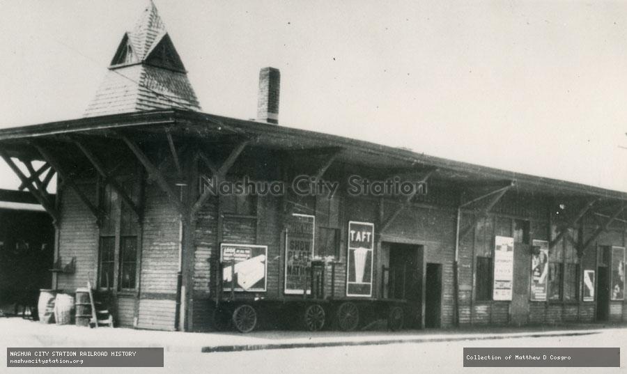 Postcard: Railroad Station, Newport, Rhode Island